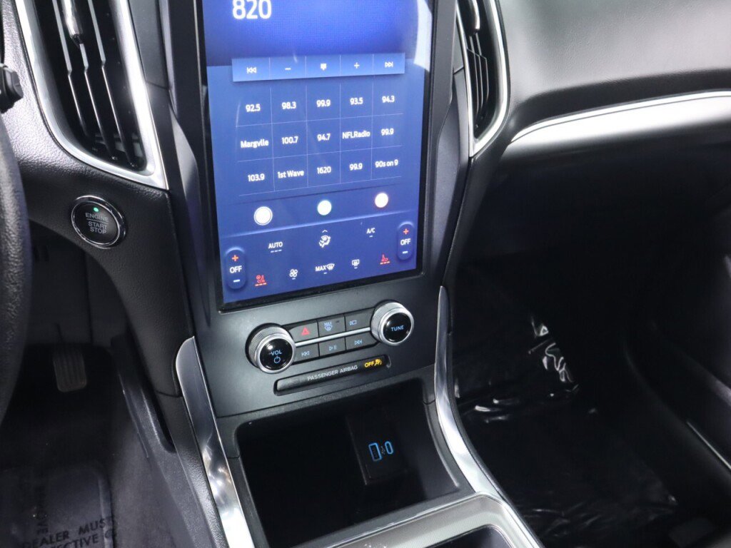 Used 2022 Ford Edge Titanium image 15