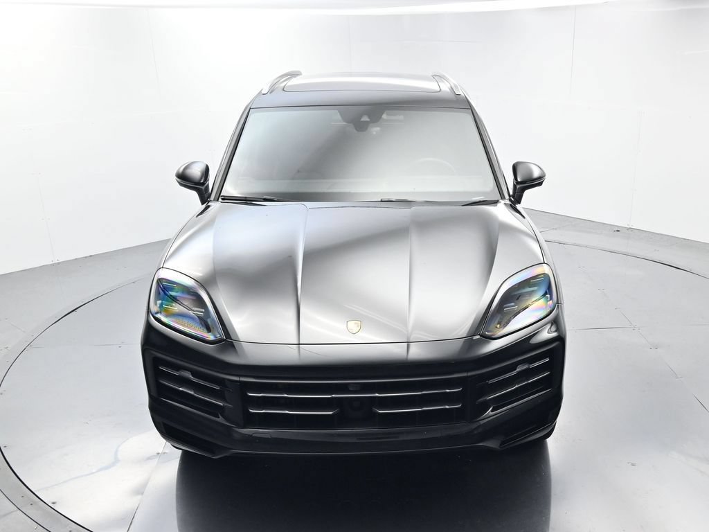 Certified 2025 Porsche Cayenne AWD/4WD image 41