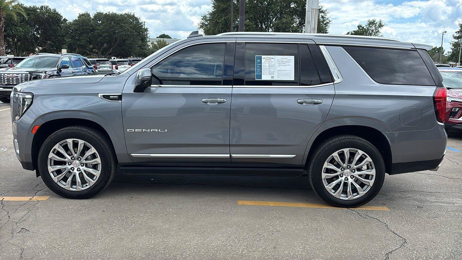 Used 2022 GMC Yukon Denali AWD/4WD image 4