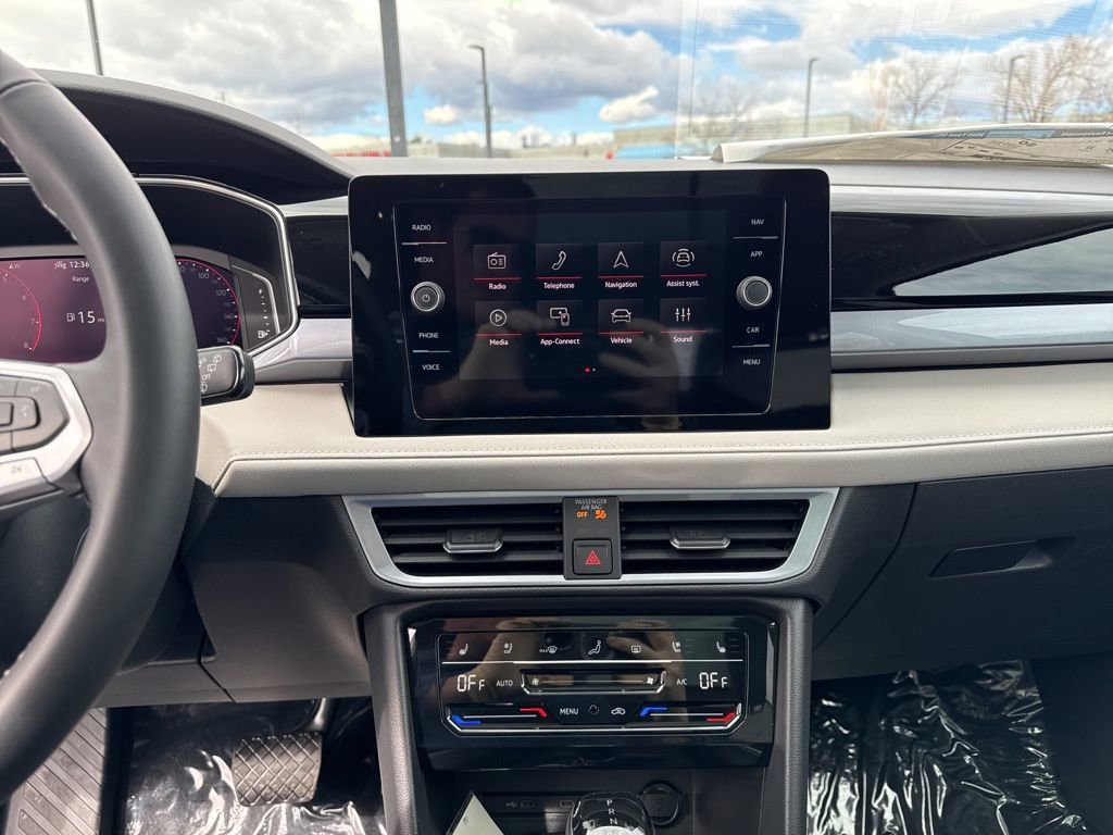 New 2025 Volkswagen Taos SEL image 17