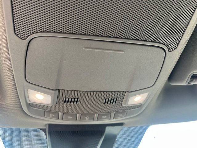 Used 2019 Ford F150 XLT w/ Equipment Group 302A Luxury AWD/4WD image 12