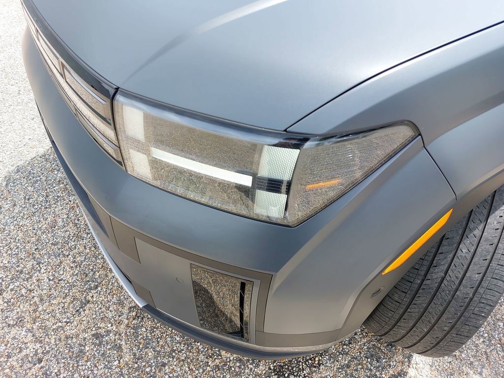 Used 2025 Hyundai Santa Fe Limited AWD/4WD image 33