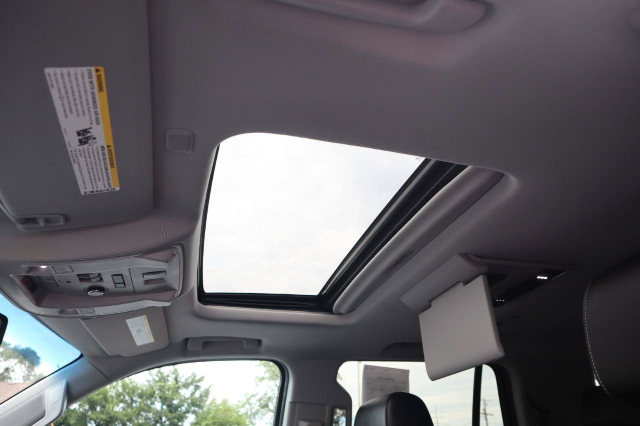 Used 2015 Chevrolet Tahoe LTZ AWD/4WD image 23