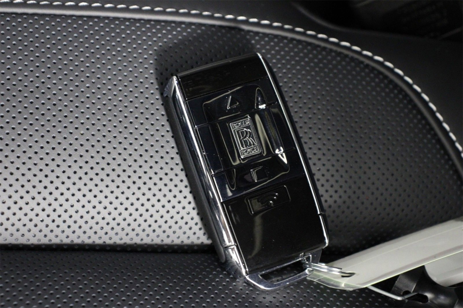 New 2025 Rolls-Royce Ghost image 16