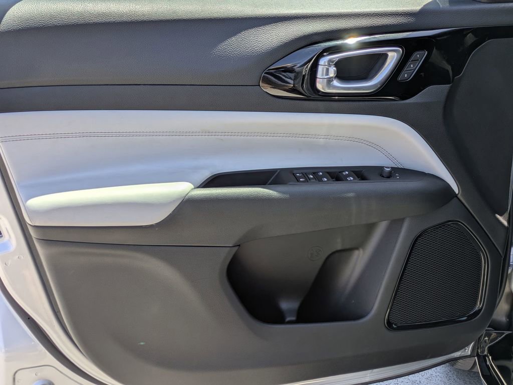 Certified 2024 Jeep Compass Limited w/ Elite Group image 10