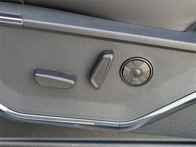 Used 2025 Ford F350 Platinum w/ FX4 Off-Road Package image 19