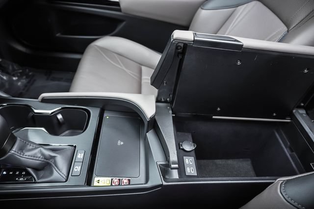 Certified 2025 Lexus ES 300h w/ Accessory Package (Z2) FWD image 18