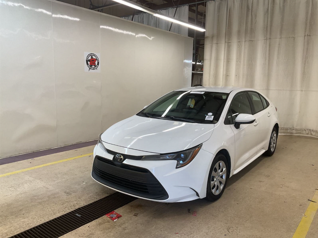 Used 2023 Toyota Corolla LE FWD video 1