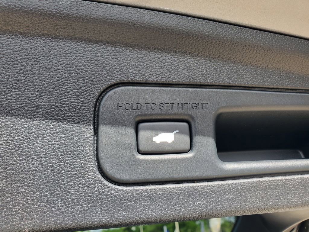 Used 2023 Acura MDX FWD w/ Technology Package image 9