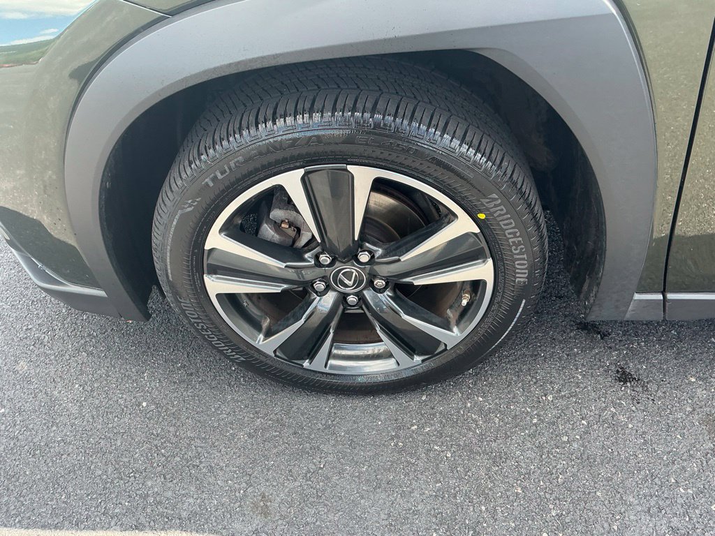 Used 2021 Lexus UX 250h w/ Premium Package AWD/4WD image 14