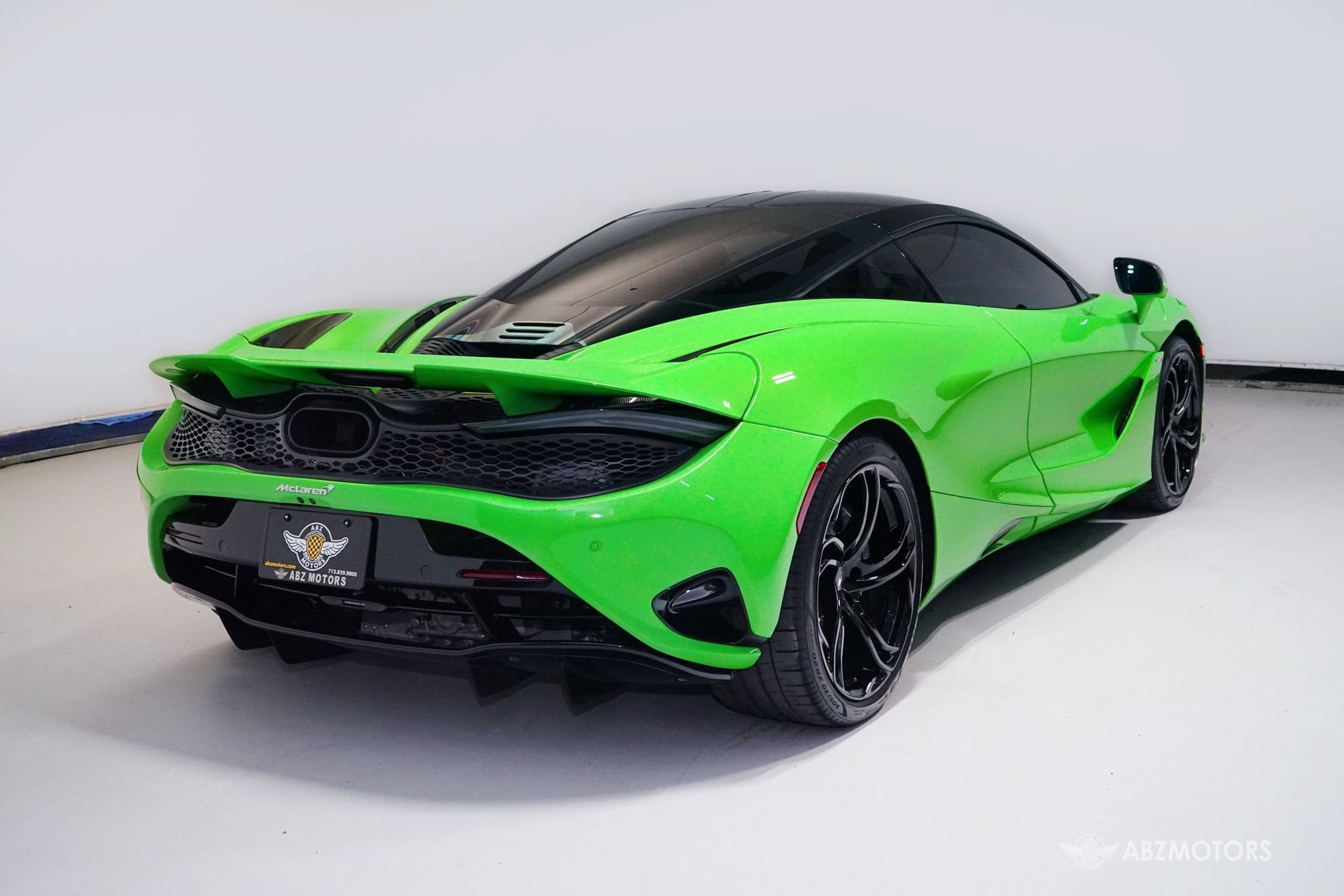 Used 2024 McLaren 750S RWD image 6