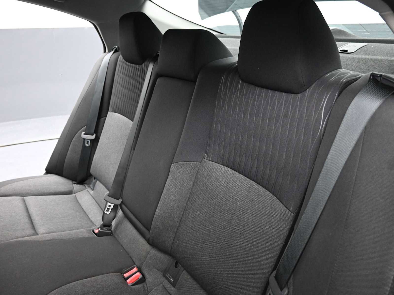Used 2025 Toyota Camry LE w/ Convenience Package FWD image 19