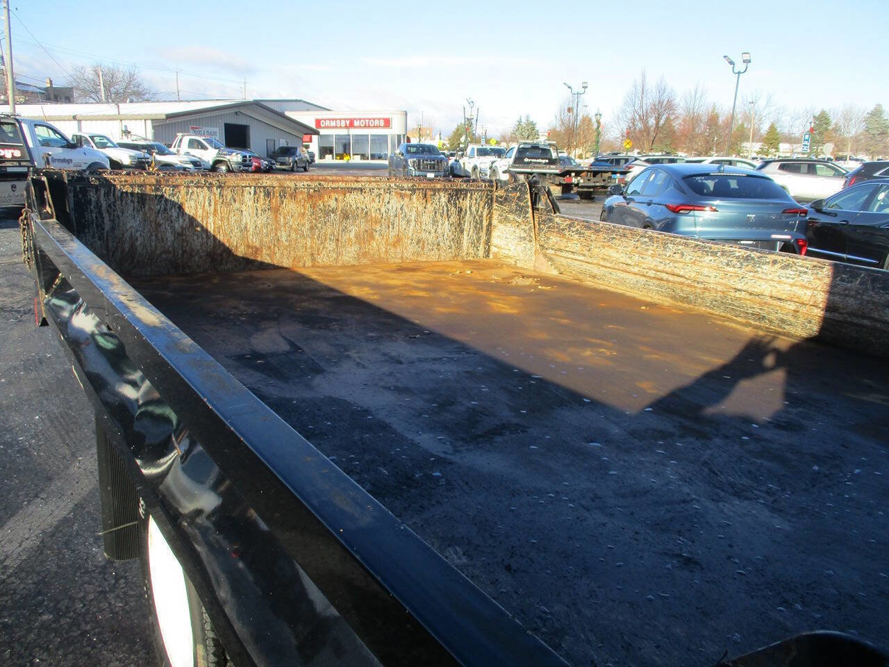 Used 2019 Isuzu NPR image 10