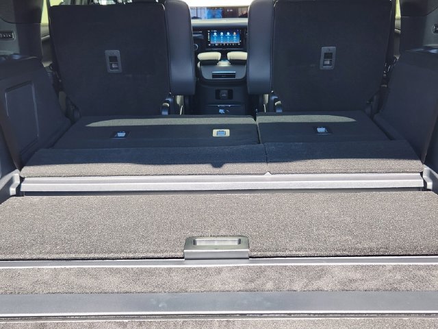 New 2027 Lincoln Navigator Reserve w/ Jet Appearance Package AWD/4WD image 16