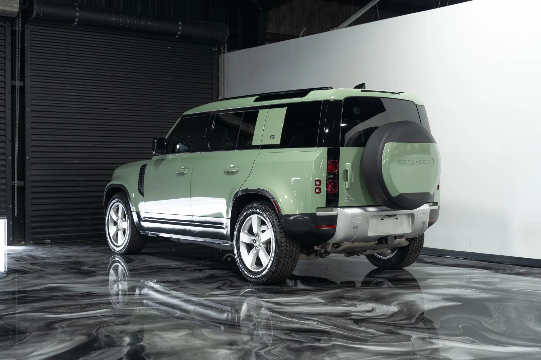 Used 2023 Land Rover Defender 110 75th Limited Edition image 12
