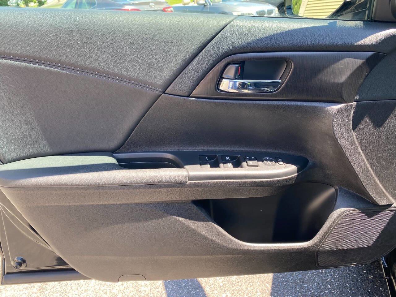 Used 2015 Honda Accord EX image 11