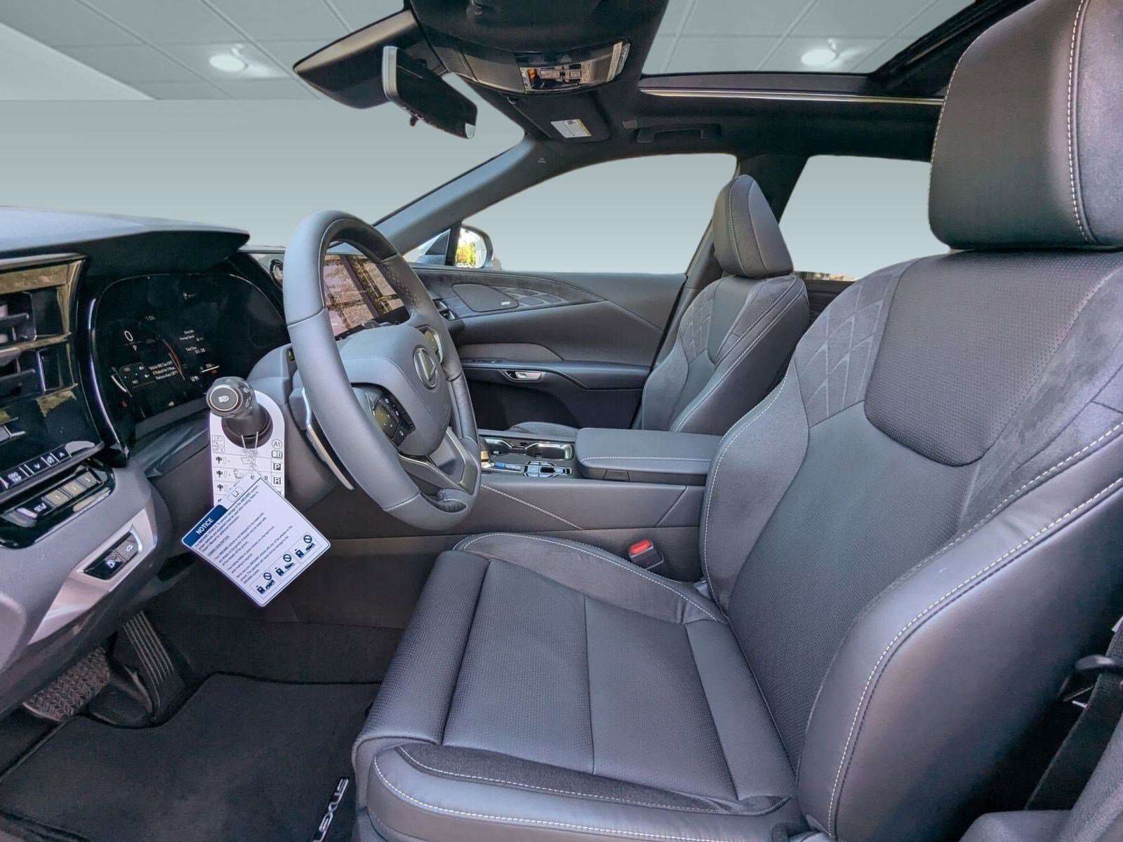 New 2025 Lexus RX 350 AWD image 5