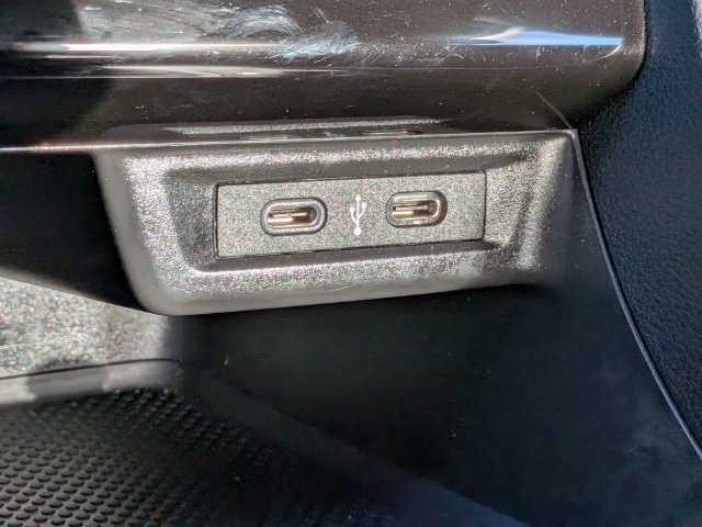 Certified 2025 Volkswagen Jetta Sport FWD image 22