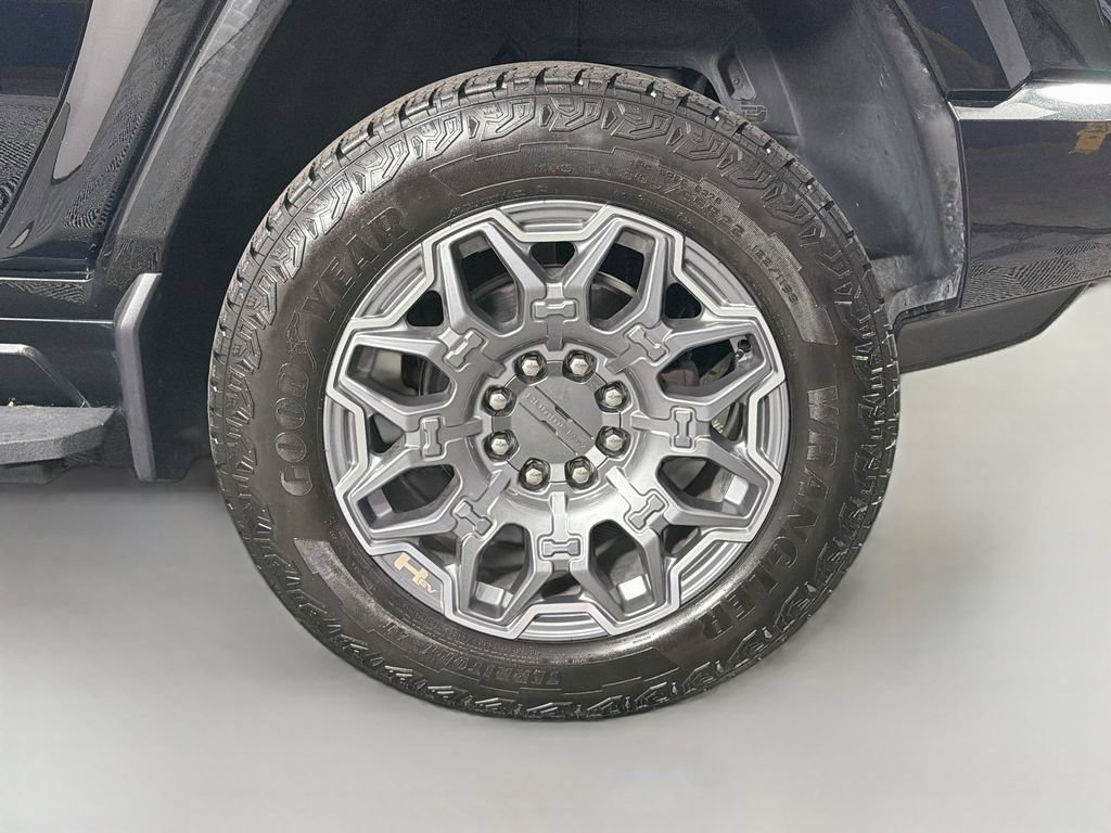 Used 2025 GMC Hummer EV 3X AWD/4WD image 32