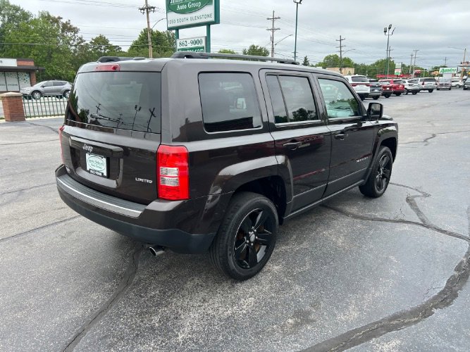 Used 2014 Jeep Patriot Limited w/ Sun/Sound Group FWD image 6