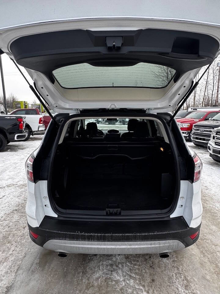 Used 2018 Ford Escape SE image 19