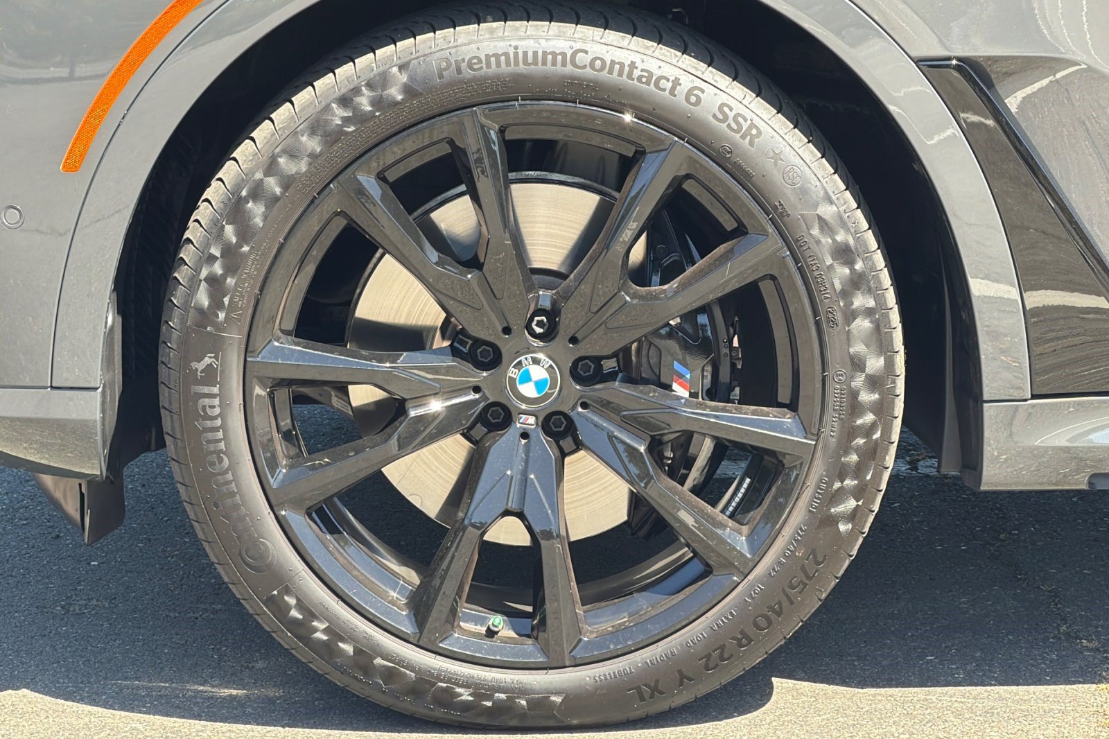 Used 2026 BMW X7 xDrive40i w/ M Sport Package AWD/4WD image 39
