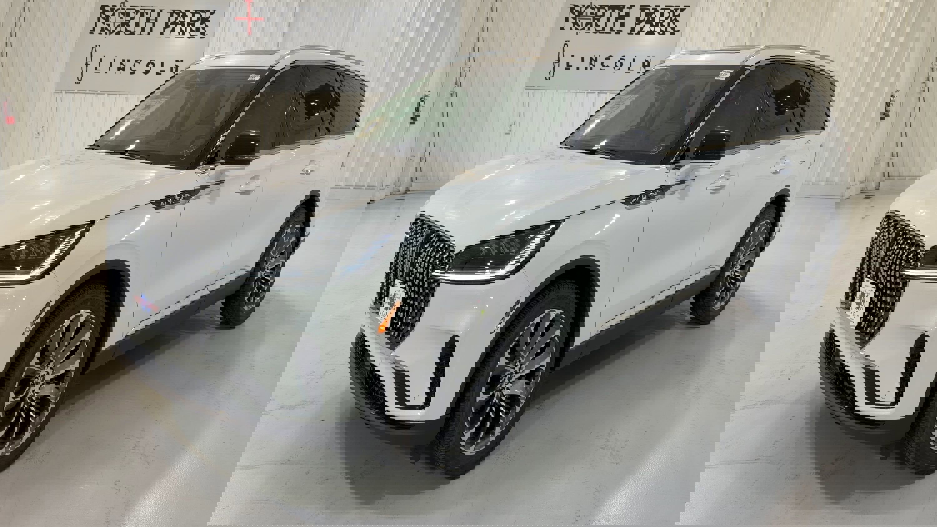 New 2026 Lincoln Aviator 2WD image 5