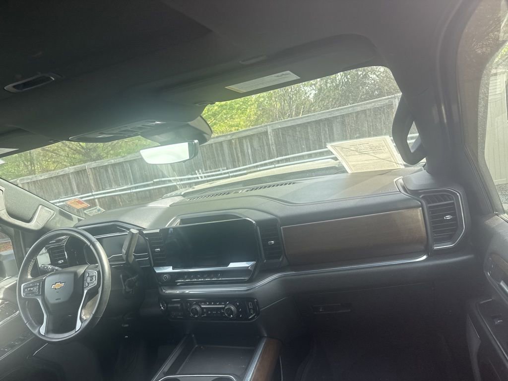 Used 2024 Chevrolet Silverado 3500 High Country w/ High Country Premium Package AWD/4WD image 11