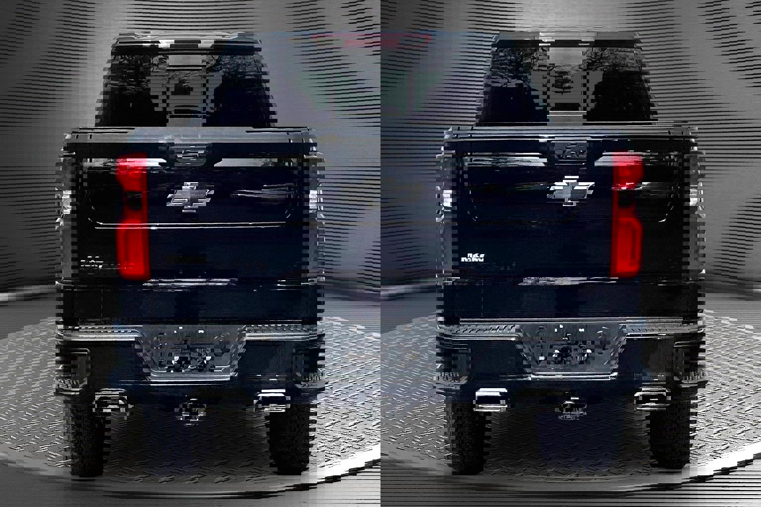 Used 2025 Chevrolet Silverado 1500 LT Trail Boss w/ Convenience Package II image 5