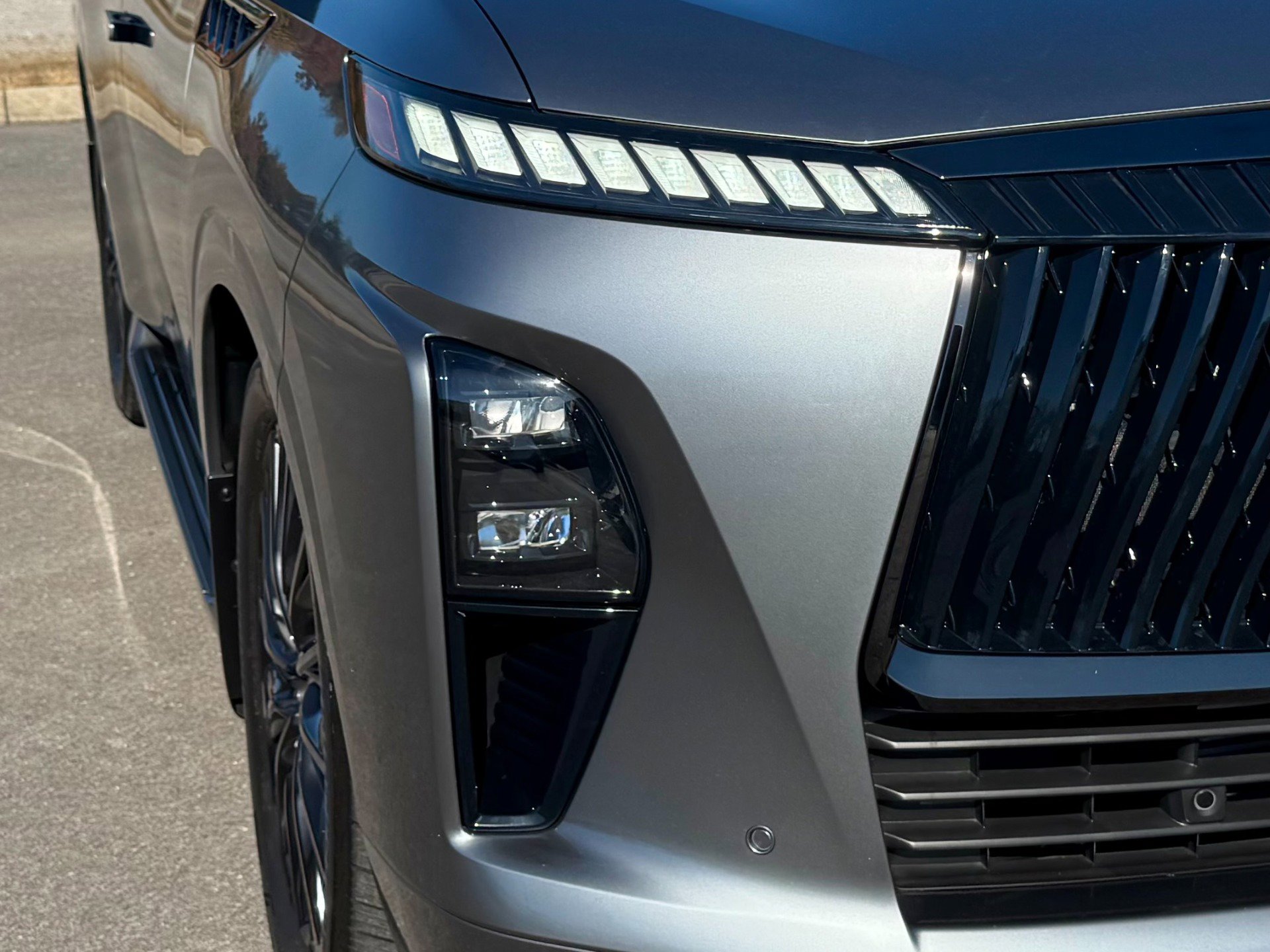 Used 2025 INFINITI QX80 Autograph w/ Autograph Exterior Package image 97