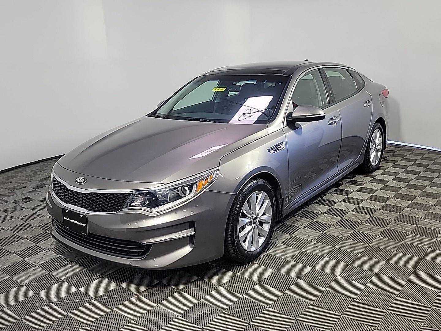 Used 2018 Kia Optima EX w/ Premium Package FWD image 11