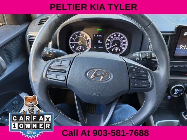 Used 2021 Hyundai Venue image 19