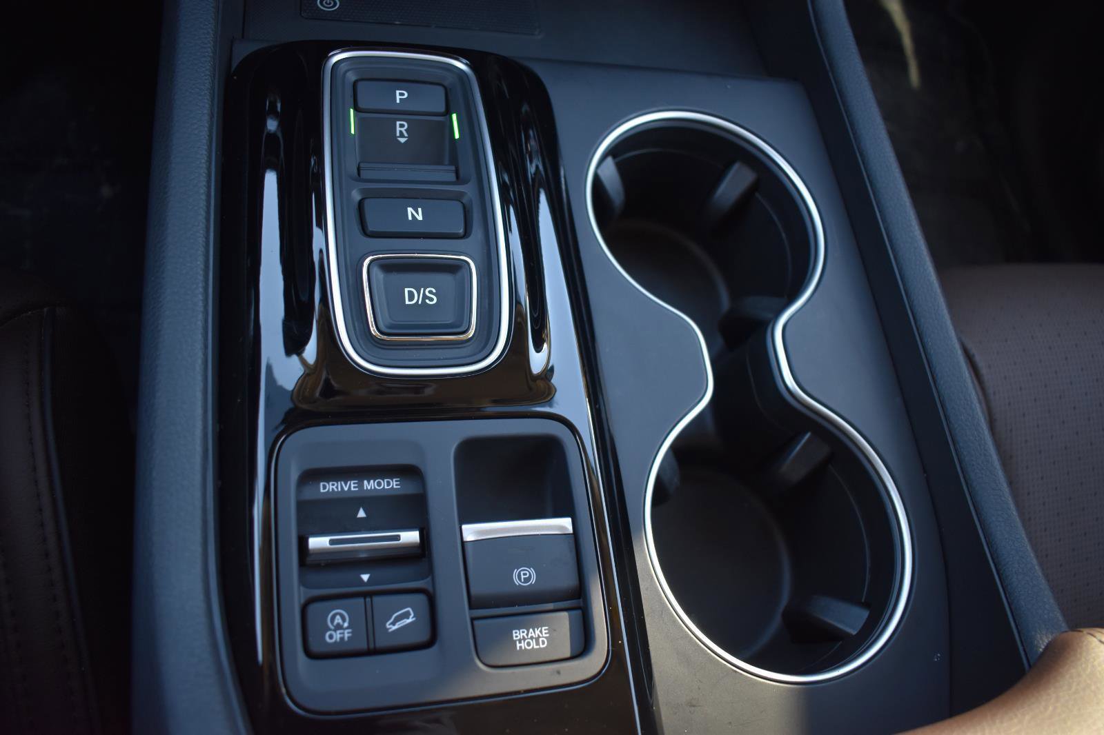 Used 2025 Honda Pilot Elite image 11