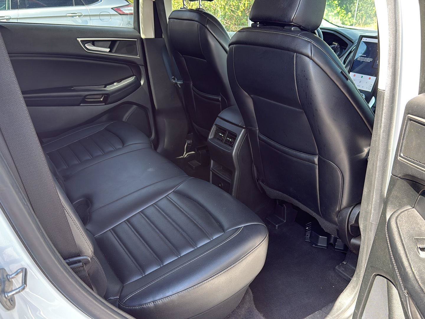 Used 2023 Ford Edge SEL AWD/4WD image 16