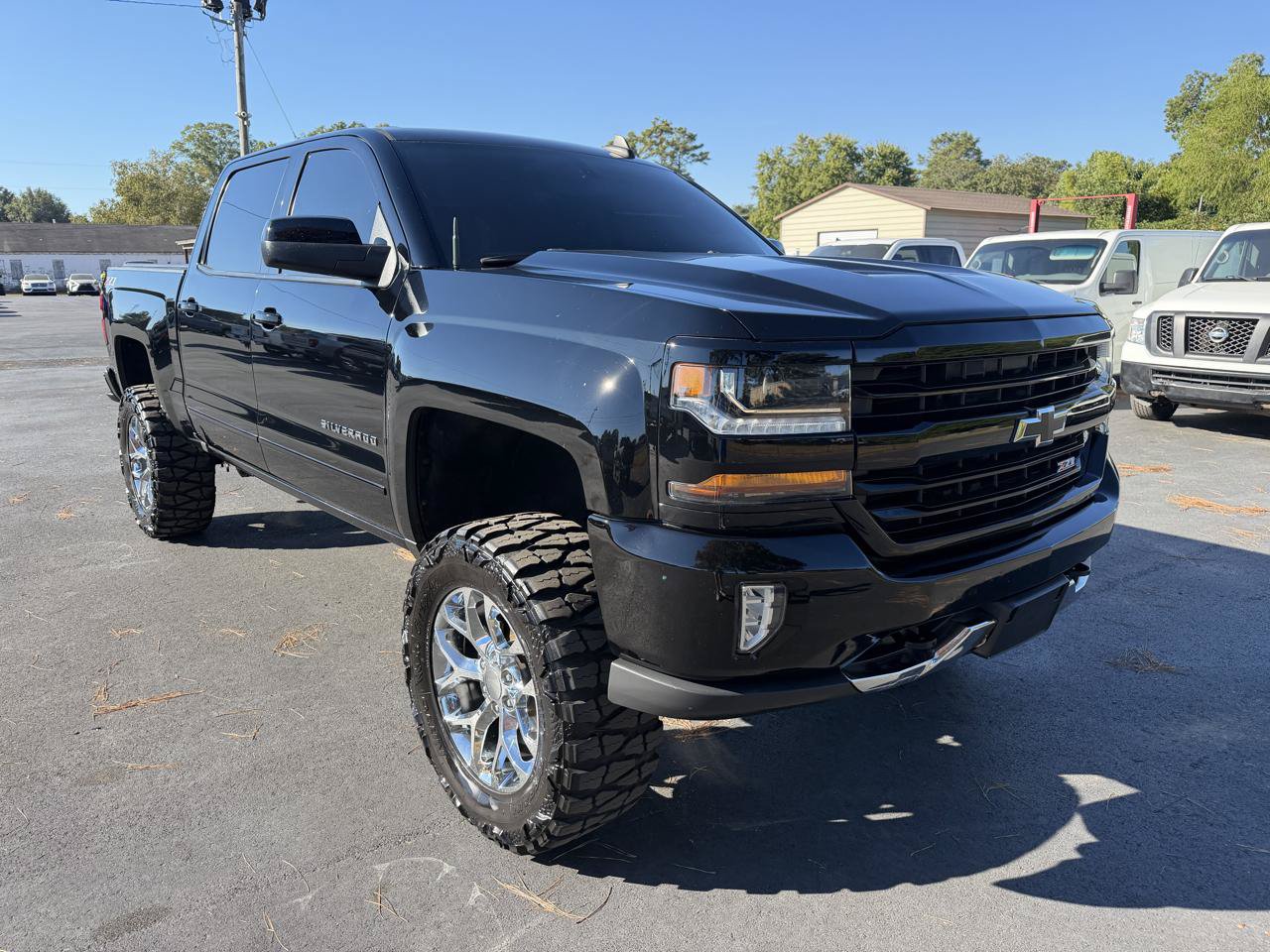 Used 2018 Chevrolet Silverado 1500 LT w/ All Star Edition AWD/4WD image 6