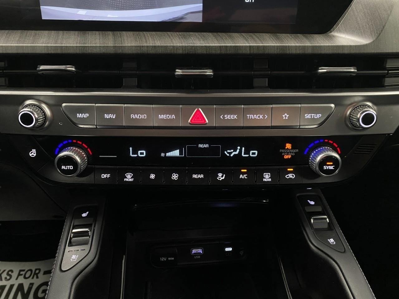Used 2025 Kia Telluride EX w/ EX Captain's Chair Package AWD/4WD image 26