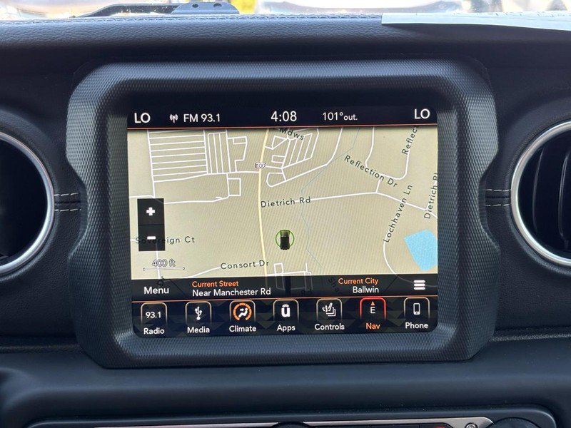 Used 2018 Jeep Wrangler Unlimited Sahara AWD/4WD image 21