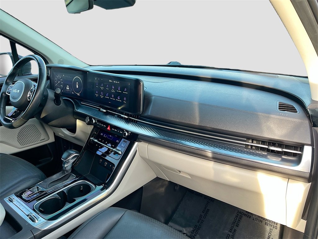 Used 2022 Kia Carnival SX Prestige image 33