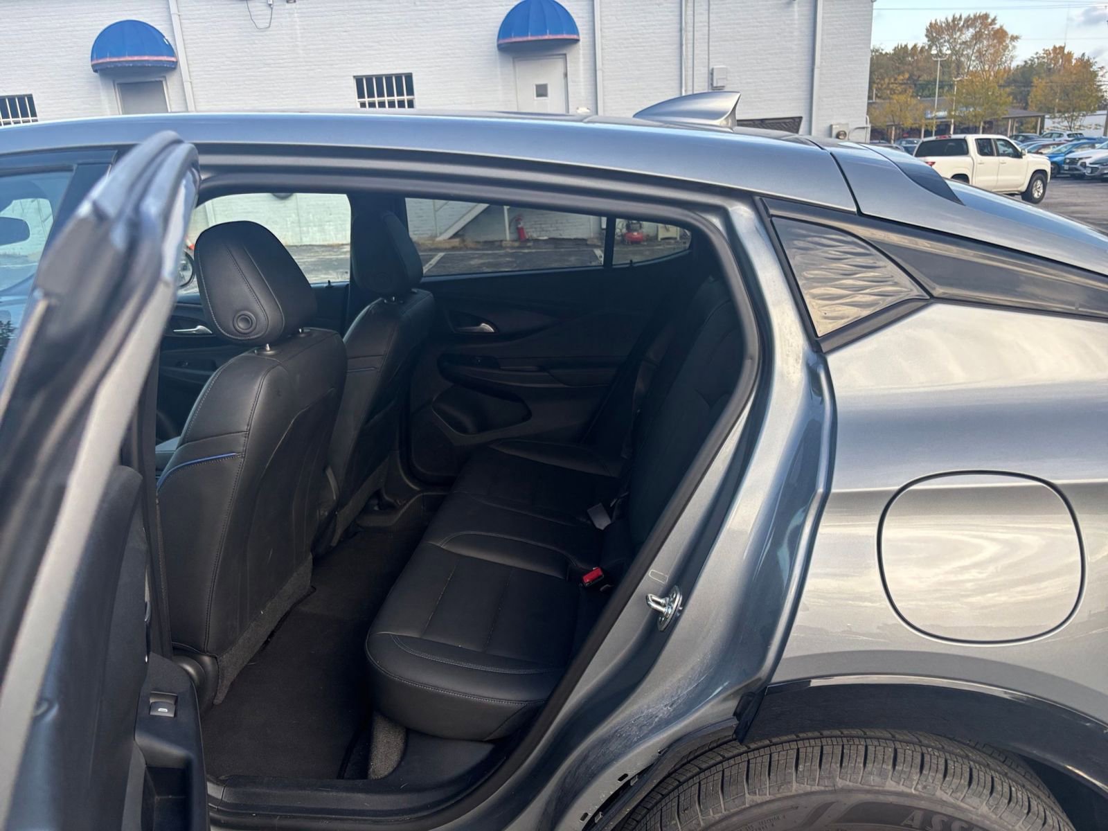 Used 2025 Buick Envista Sport Touring image 23