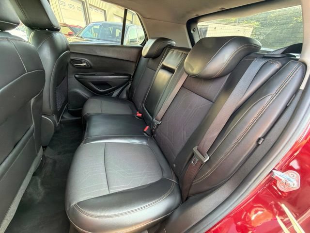 Used 2022 Chevrolet Trax LT w/ Driver Confidence Package AWD/4WD image 15