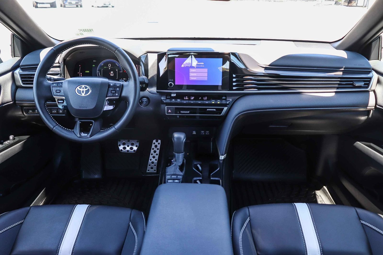 Certified 2025 Toyota Camry SE FWD image 15