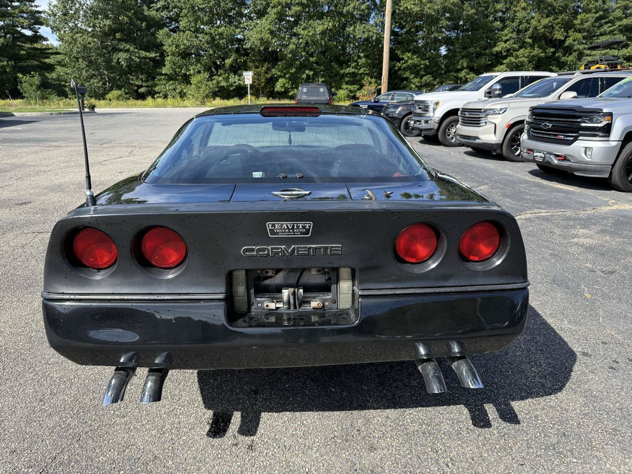Used 1988 Chevrolet Corvette Coupe RWD image 11