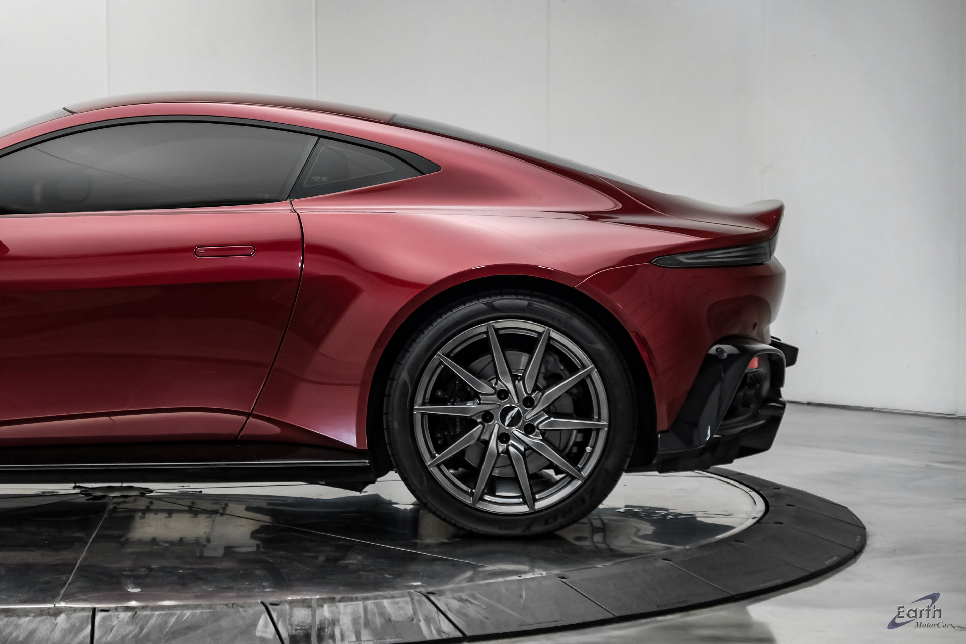 Used 2020 Aston Martin V8 Vantage Coupe RWD image 11