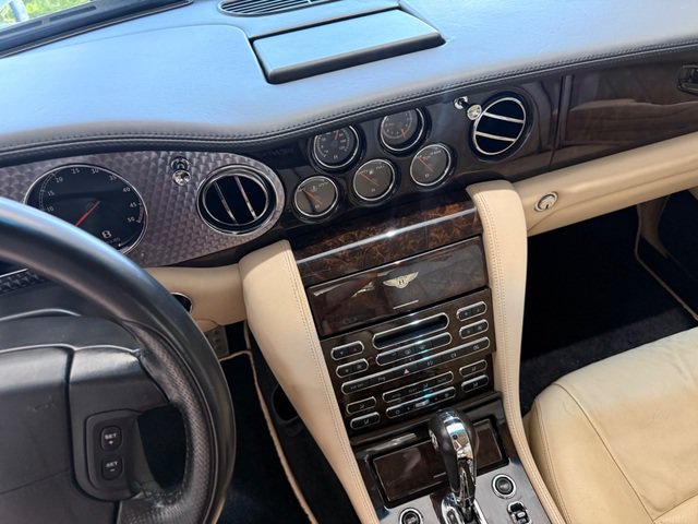 Used 2005 Bentley Arnage T RWD image 16
