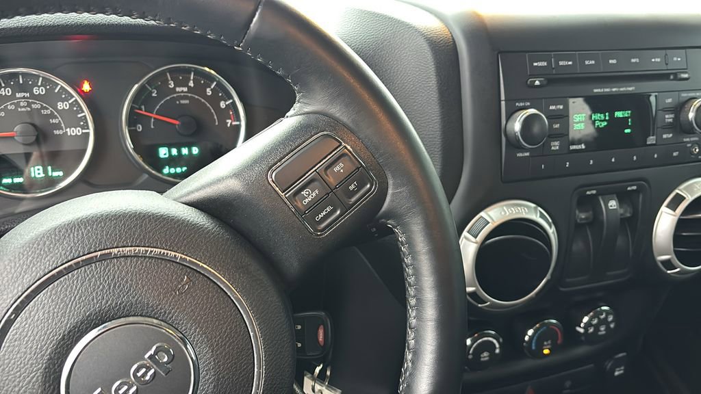 Used 2017 Jeep Wrangler Sahara image 19