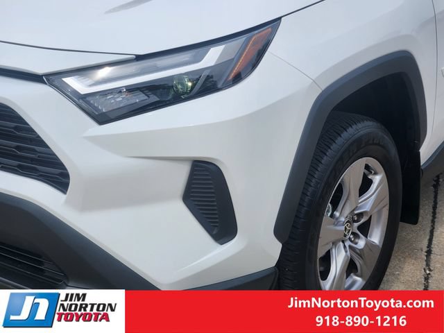 Used 2025 Toyota RAV4 XLE w/ Convenience Package FWD image 11
