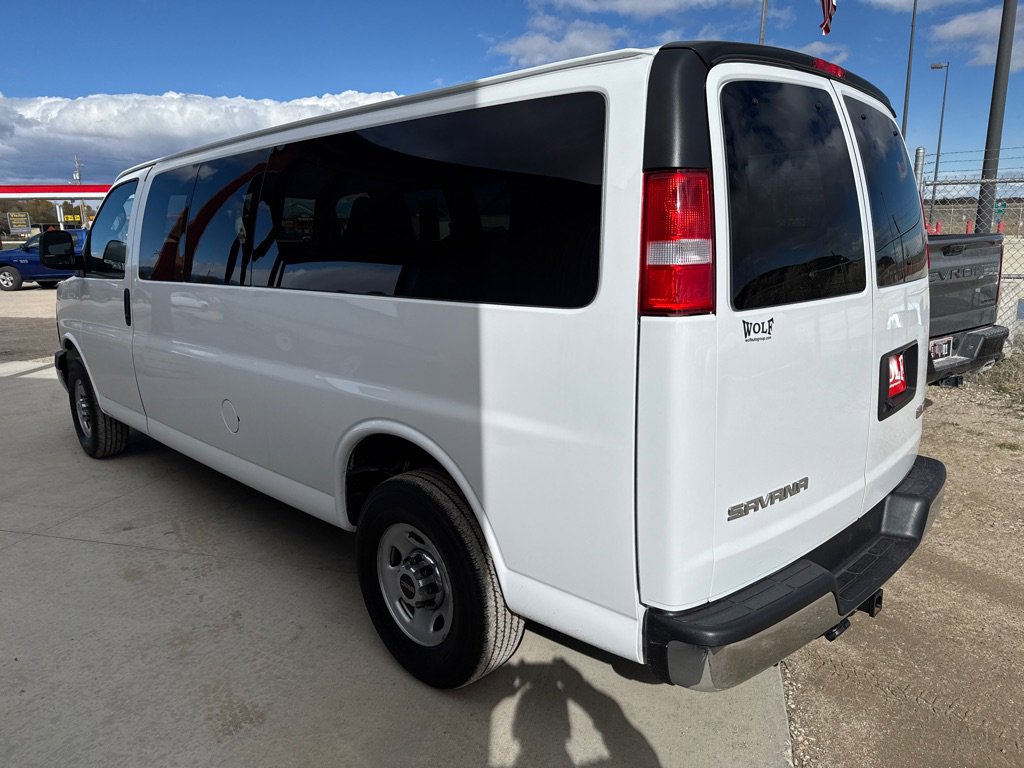 Used 2023 GMC Savana 3500 LT RWD image 9