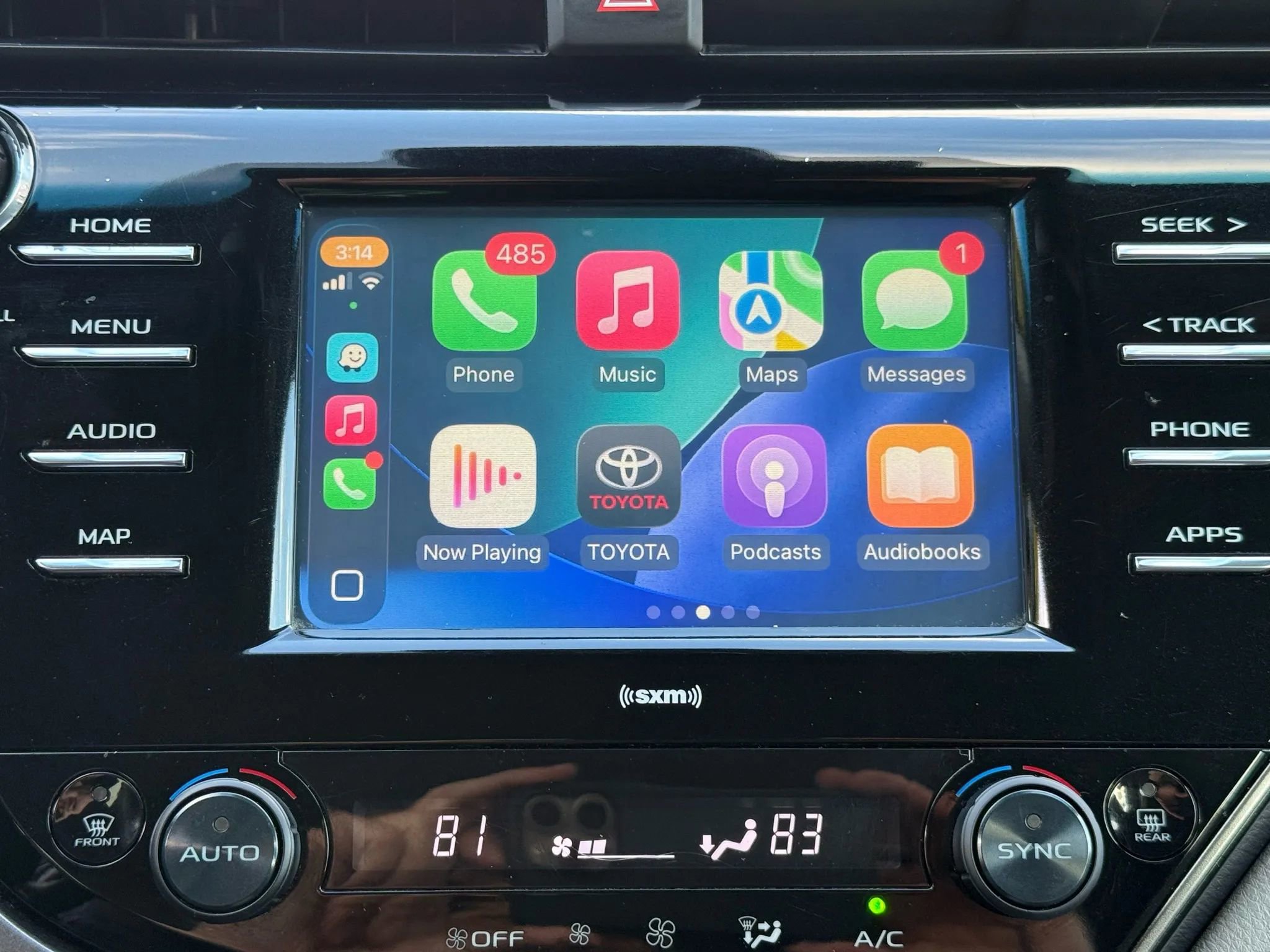 Used 2020 Toyota Camry LE image 23