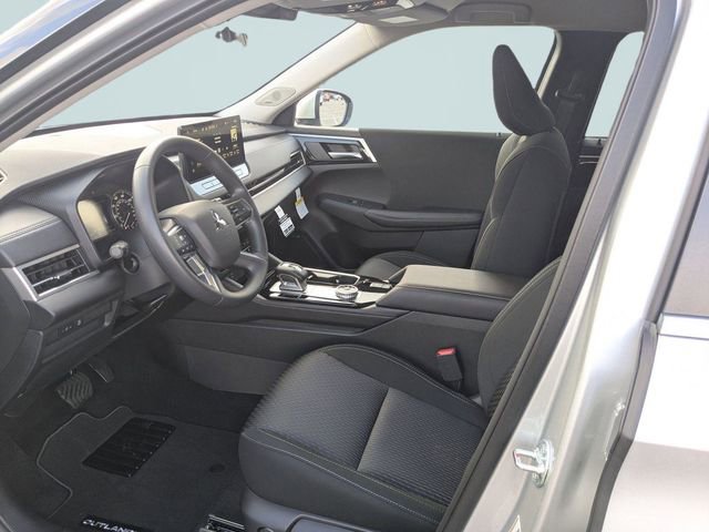 New 2026 Mitsubishi Outlander ES image 19