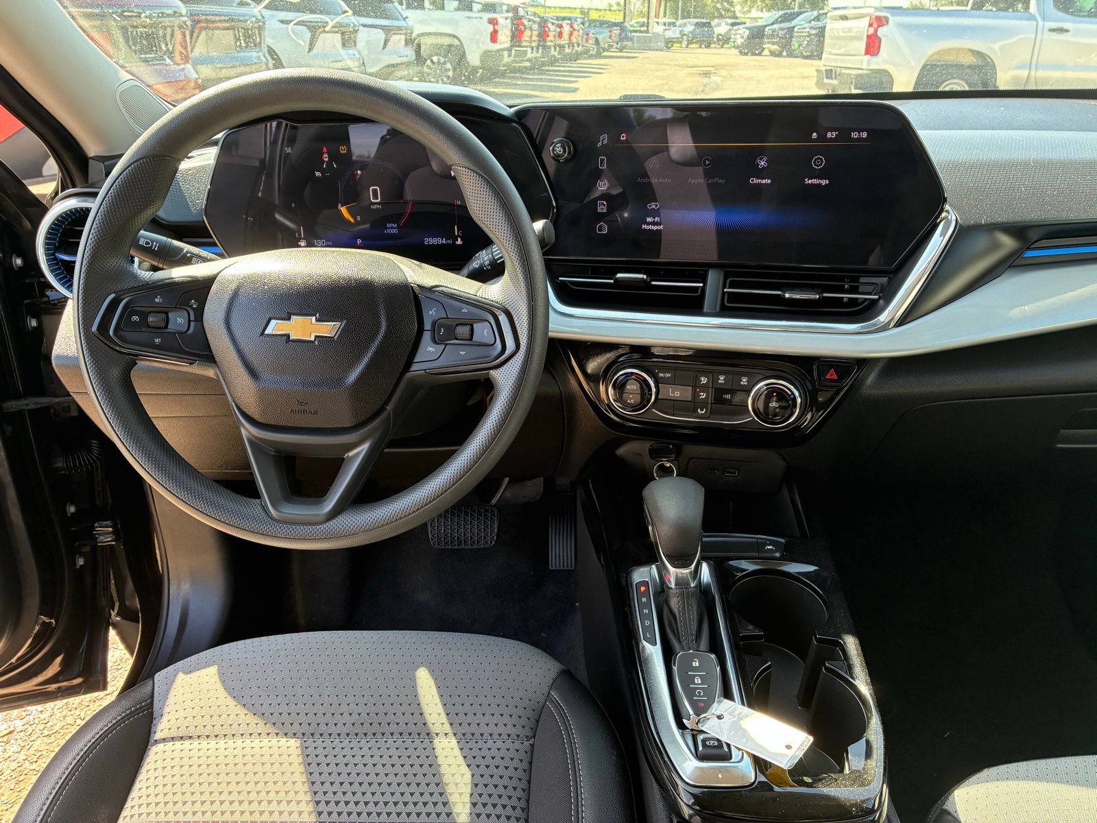 Used 2025 Chevrolet Trax LT FWD image 4